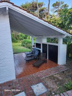Casa a dos cuadras del mar en Pinamar - Pinamar - 2