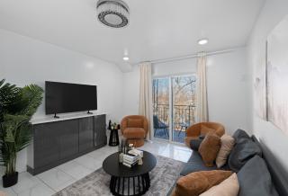 Deluxe Condo with free Parking 20 Min to NYC - North Bergen - 0