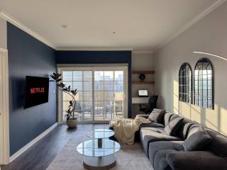 Bright & Spacious in Iconic LA Neighborhood-Free parking - Los Angeles - 0