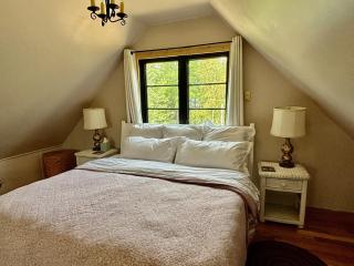 Three Sisters Meadow Sweet Retreat - 1