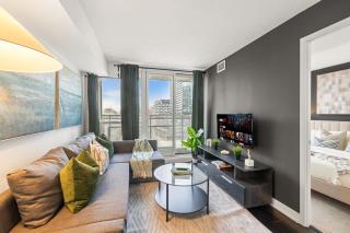 Modern 1BR King Suite, Central Downtown Toronto - 0