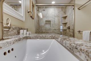 Luxury Updated One BR Condo Walk to the Beach Pool & Free Tennis Walk to 60 Shops & Restaurants - 7