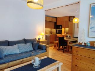 À Prapoutel : 2 pièces cabine, pied des pistes, balcon, 4ème étage - FR-1-771-60 - Les Adrets - 0