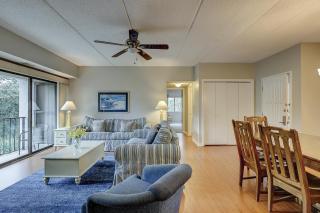 Rare Large 3 BR Near Beach Shops Restaurants & Bars Huge Pool & Free Tennis - Hilton Head Island - 5