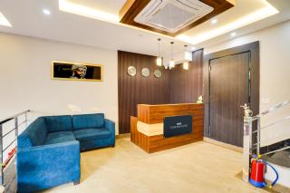 Super Townhouse The Royal Casa - Ghaziabad - 9
