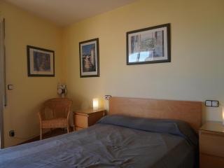 Apartamento con Terraza y Piscina, Cerca de la Playa - ES-323-90 - 5