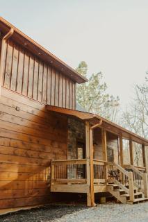 Blackberry Cabin, a cozy modern cabin - 0