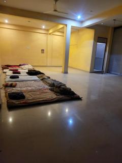 1 Km from Kumbh Sangumbh Private Room for Big Families with attach Washroom - Prayagraj - 4