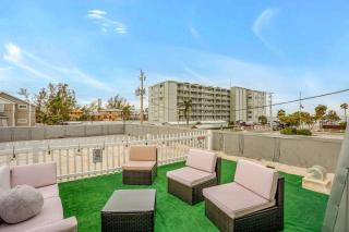 Luxury 2BR Oceanfront Condo with Rooftop Patio, 2 Minute Walk to the Beach! - 7