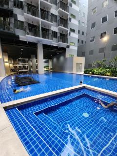 1BR with balcony Condotel in MOA Complex, Entertainment City, near NAIA, free wifi, netflix - 4