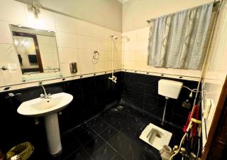 Doves Inn Hotel kalma Chowk - Lahore - 5