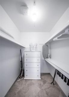 205 Fully Furnished 1BR Suite-Prime Location - 2