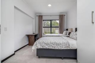 Country Charm 2Bed 2Bath Fourways Sandton - 3