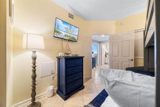 Beach Club C-310 NEW! Beachfront Sleeps 8-Resort - Gulf Shores - 8