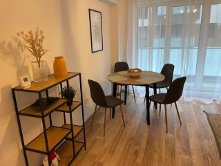 Urban Glow, 2 Bedroom Cosy Apartment - Coresi Mall - Brasov - 9