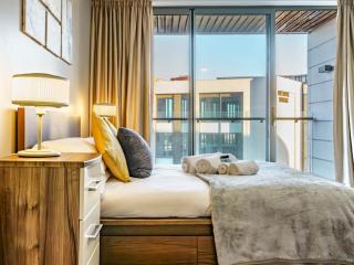 Pass the Keys Fabulous 2BR w Views Titanic Qtr City Centre - 0