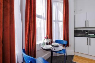 Jephsons Lodge Studio 1 - Free Parking, WiFi, Netflix - 3