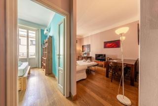 Elegant Apartment with Parking - Central Station - Milan - 1