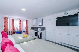 Jephsons Lodge Studio 5 - Free Parking, Prime, WiFi - Leamington Spa - 4