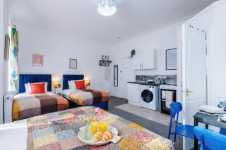 Jephsons Lodge Studio 8 - Free Parking, Netflix, Prime & Disney - Leamington Spa - 7