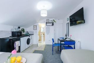 Jephsons Lodge Studio 9 - WiFi, Town Centre, Parking, Free Netflix - Leamington Spa - 3