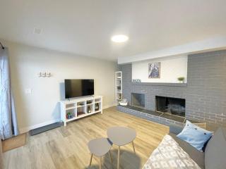 Suite with a view! Close to city amenities - Kamloops - 0