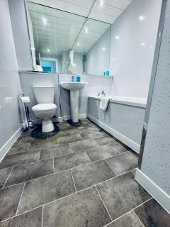 Modern 2 bedroom Apartment Near City Centre - Glasgow - 8
