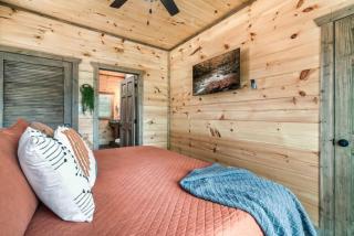 Tranquil Mountain Getaway By Ghosal Luxury Lodging - 7