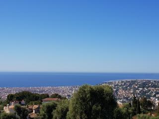 Laconsolate - Nice - 8