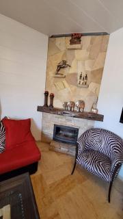 Cozy Mountain Retreat with Views - 1