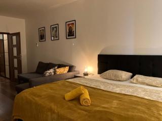 Sky-High Studio Near O2 Arena - Prague - 9