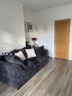 Sheffield Contemporary Elegant Getaway - Wincobank - 9