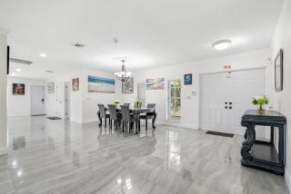 Emerald Hills Haven - Hollywood - 2