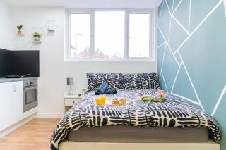 Sunlit Studio Haven - Birmingham - 0
