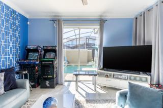 Star Wars & Harry Potter Villa with Pool & Hot Tub - 8