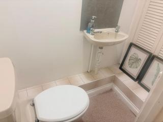 Home from Home, 3-Bed House with private parking, WiFi, sleeps up to 7 guests - Lighthorne - 1