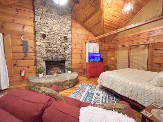 Honeymoon Hideaway - Gatlinburg - 7