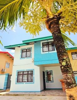 Travelholics Getaways - Piarco - 3