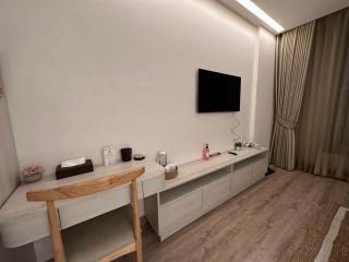 Luxury Service apartment - AIPL Joystreet Gurgaon - Gurgaon - 4