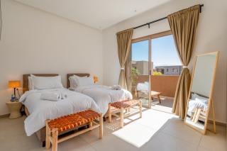 Villa Dar Yas, Luxe à 15min du Centre avec Piscine Chauffée, Cuisinière, Chauffeur, Air Hockey, Ping-Pong & Jeux de Société - Marrakesh - 3