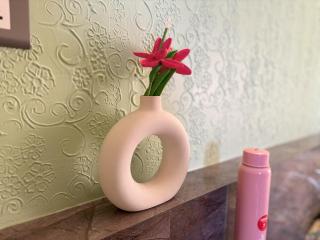 Visla Stay Service Apartment near DLF Newtown - Bangalore - 4