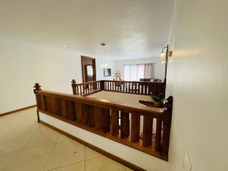 Tia Vahine - Navette Gratuite Aéroport H24 - 6