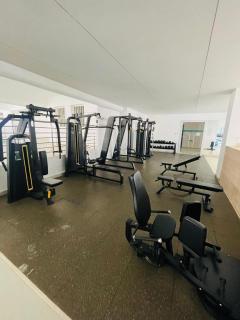 elegant urban escape apartments fully equipped gym, ample parking space,swimming pool,children playing ground and amazing city views - Nairobi - 2