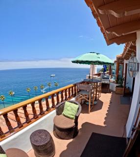 Avalon condo w hot tub & balcony - 8