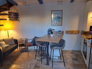 La Trémière, maison de village, sauna, vue garrigue - 7