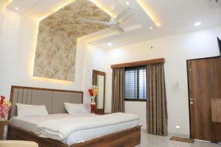 Shri Balaji Resort - Ellora - 6