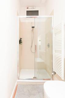 Welkhom Bocconi Modern 2 Bdr - Milan - 4