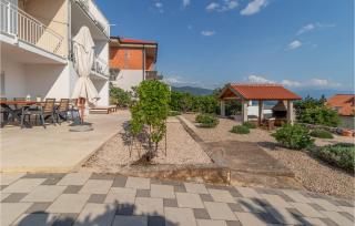 Lovely Apartment In Novi Vinodolski - Novi Vinodolski - 5
