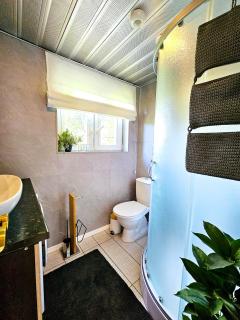 Cofy Rentals - centrally located, quiet district, air-conditioning, free parking, 24-7 express check-in-out, close to sea and everything you need for living! - Tallinn - 2
