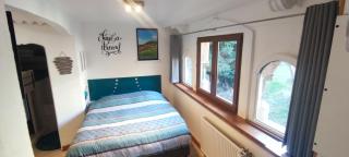 Studio 24m2 cosy, 5min centre, 15min gare, Lit Queen Size NETFLIX et WIFI, parking, boite a clés pour arrivée tardive - Gîtes La Tarine - Albertville - 7
